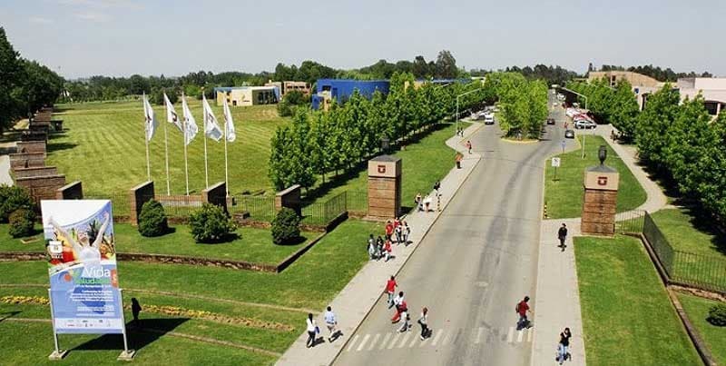 Vista aérea de la entrada de la Universidad de Talca